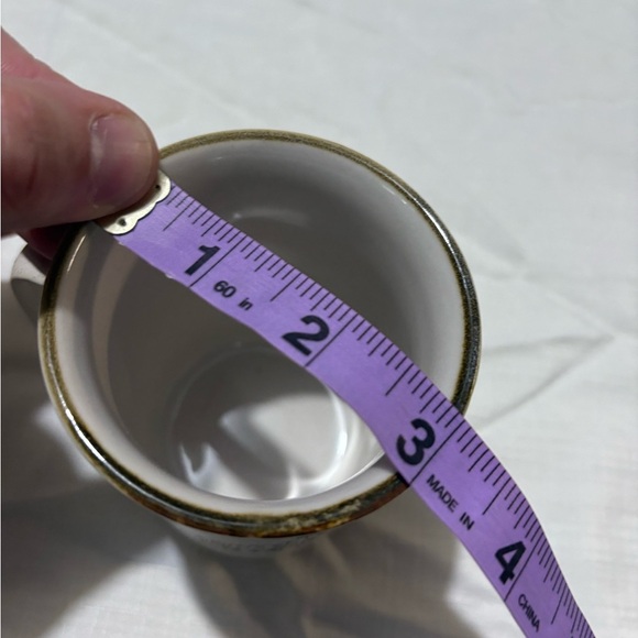 Vintage Cream Ceramic Mug with Scenic Design - Picture 5 of 6